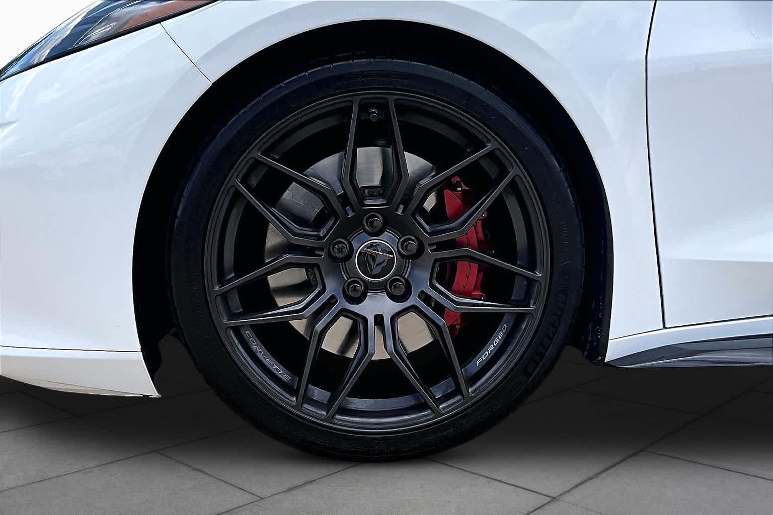Used 2024 Chevrolet Corvette Z06 RWD image 10