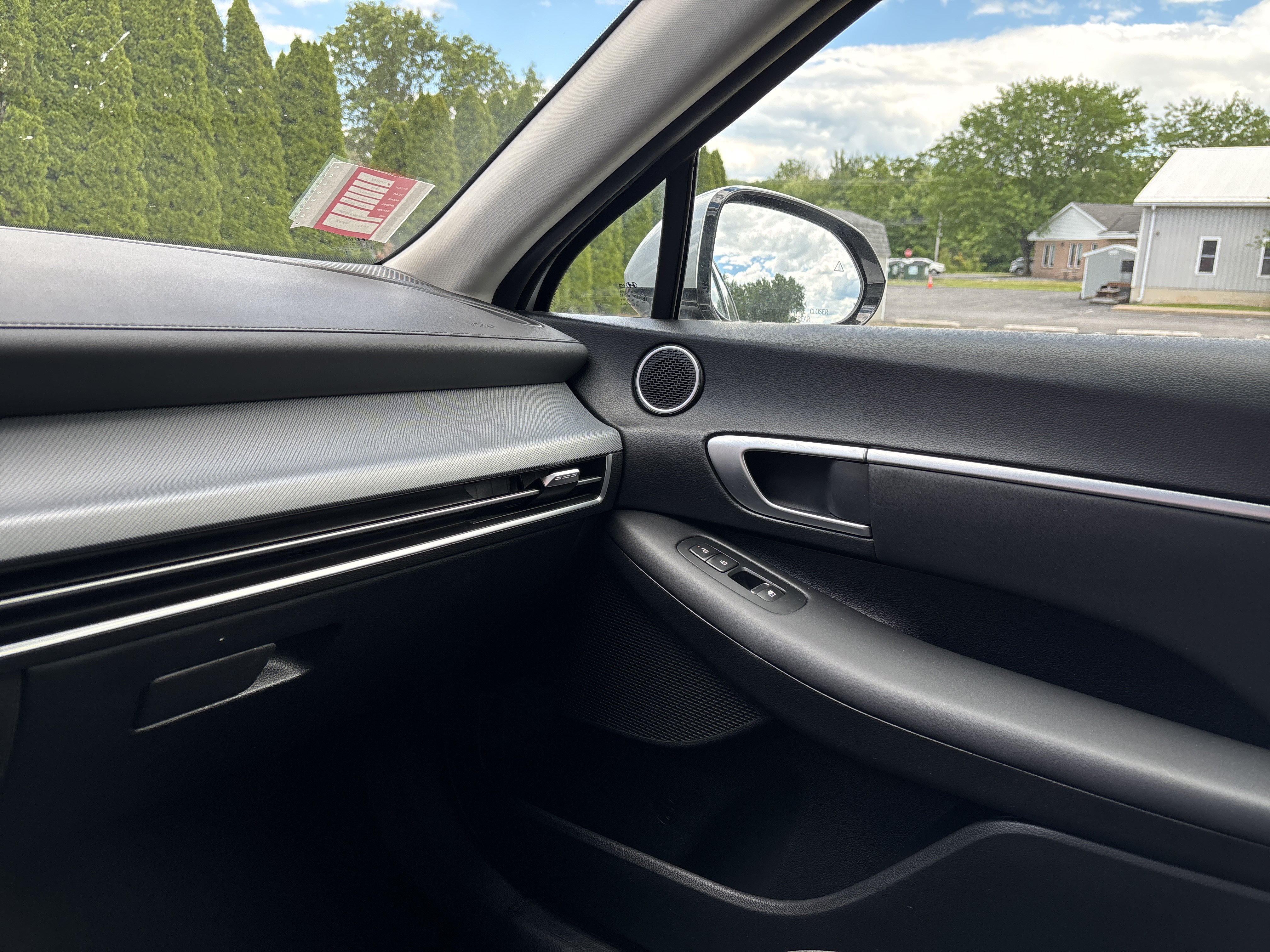 Used 2025 Hyundai Sonata SEL FWD image 22