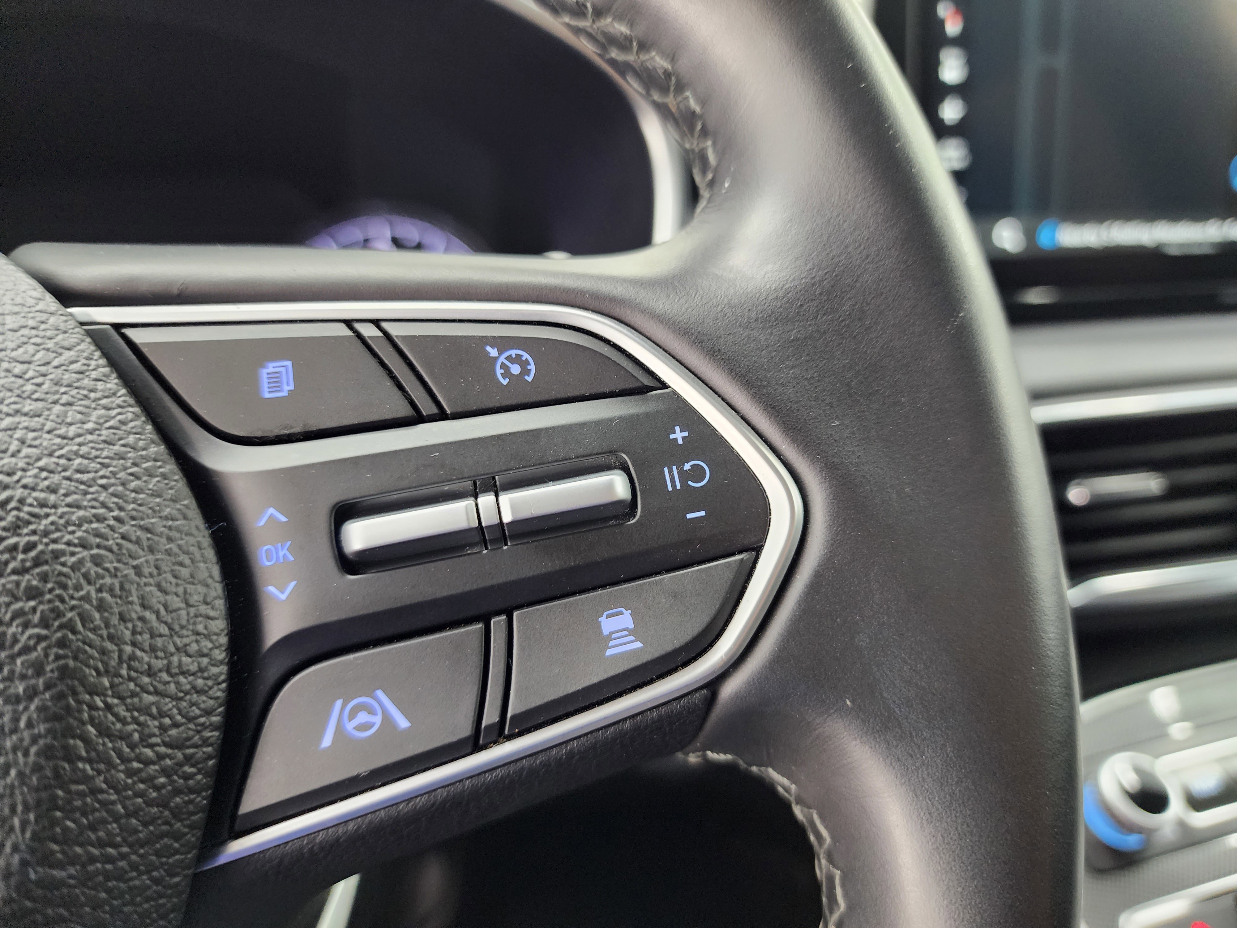 Used 2023 Hyundai Santa Fe SEL image 15