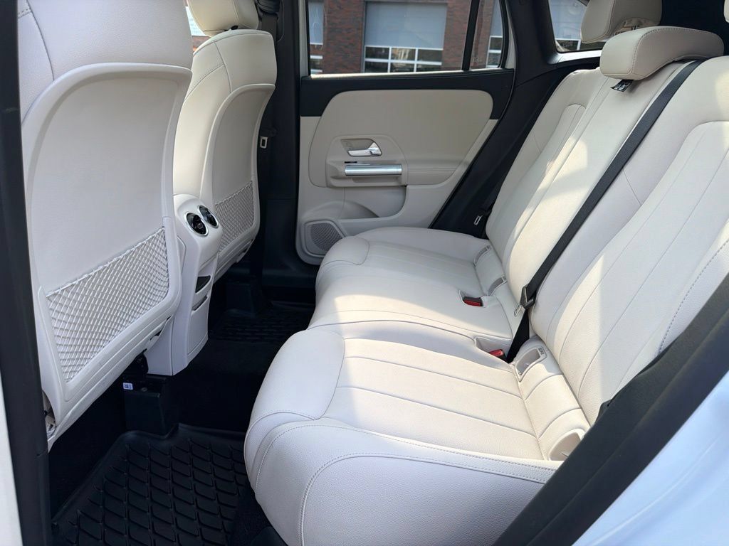Used 2023 Mercedes-Benz GLA 250 4MATIC image 28