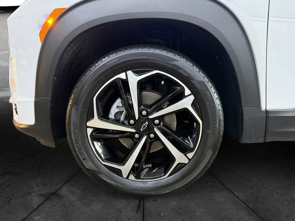 Used 2023 Chevrolet TrailBlazer RS w/ Convenience Package image 14