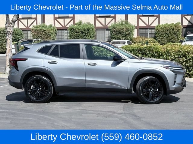 Used 2025 Chevrolet Trax ACTIV w/ Driver Confidence Package FWD image 4