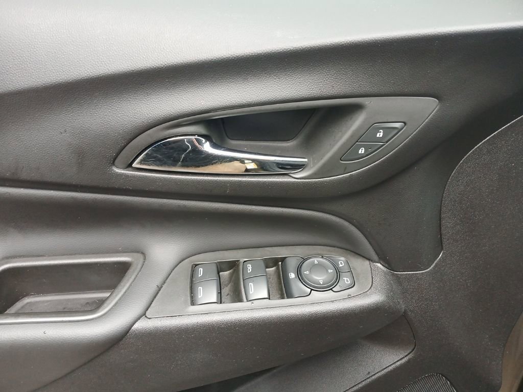 Used 2024 Chevrolet Equinox LT image 12