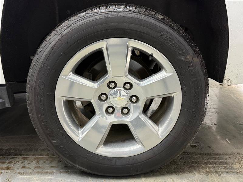 Used 2019 Chevrolet Tahoe LT w/ Luxury Package AWD/4WD image 18