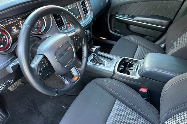 Used 2023 Dodge Charger SXT image 4
