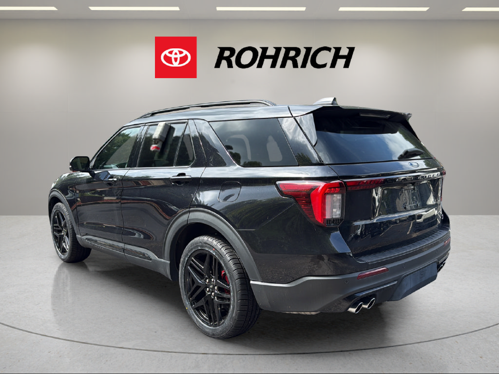 Used 2025 Ford Explorer ST w/ Sun And Sound Package AWD/4WD image 8