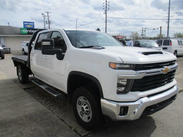 Used 2024 Chevrolet Silverado 2500 LT w/ Convenience Package AWD/4WD image 3