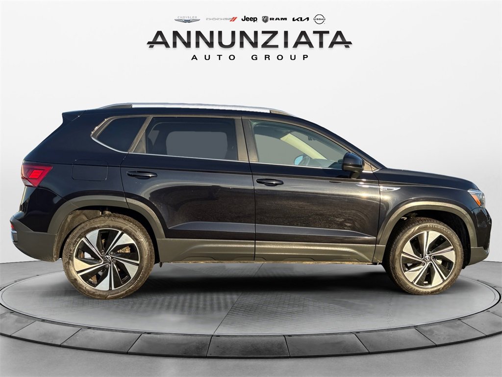 Used 2024 Volkswagen Taos SE image 6