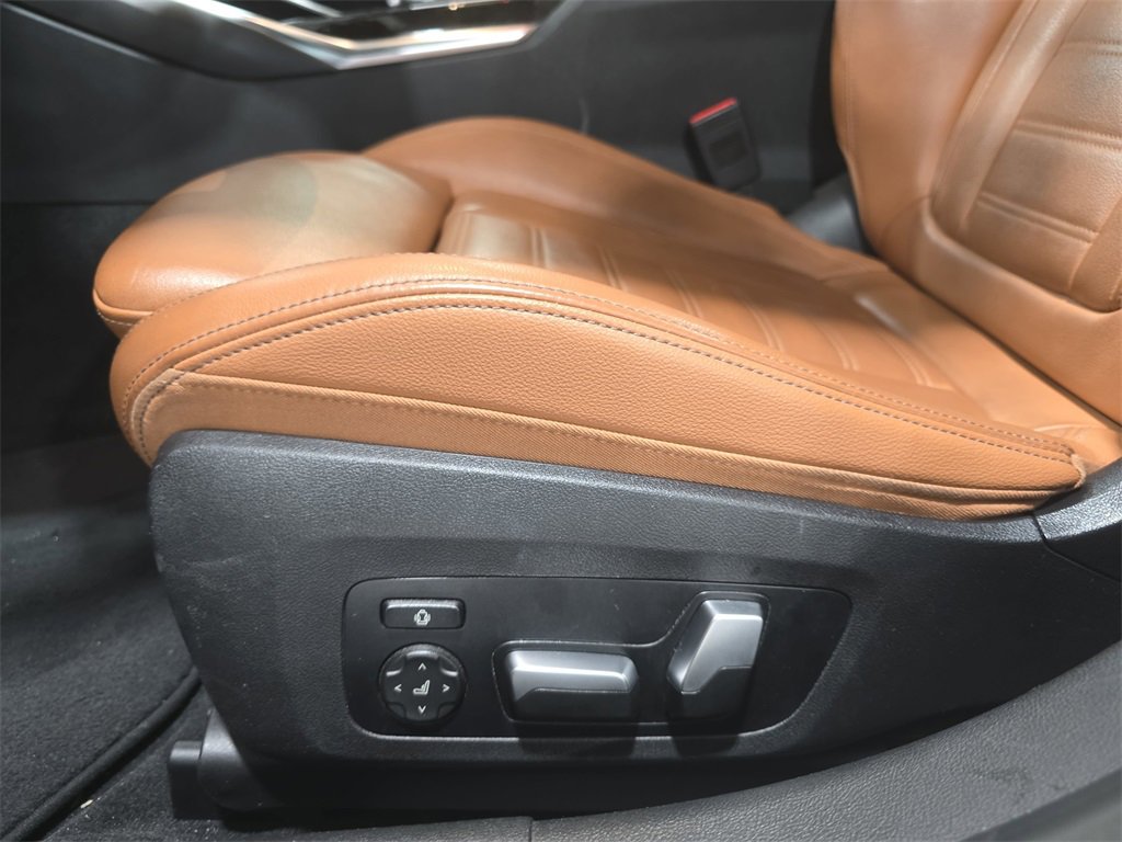 Used 2021 BMW 330i Sedan w/ Premium Package image 27