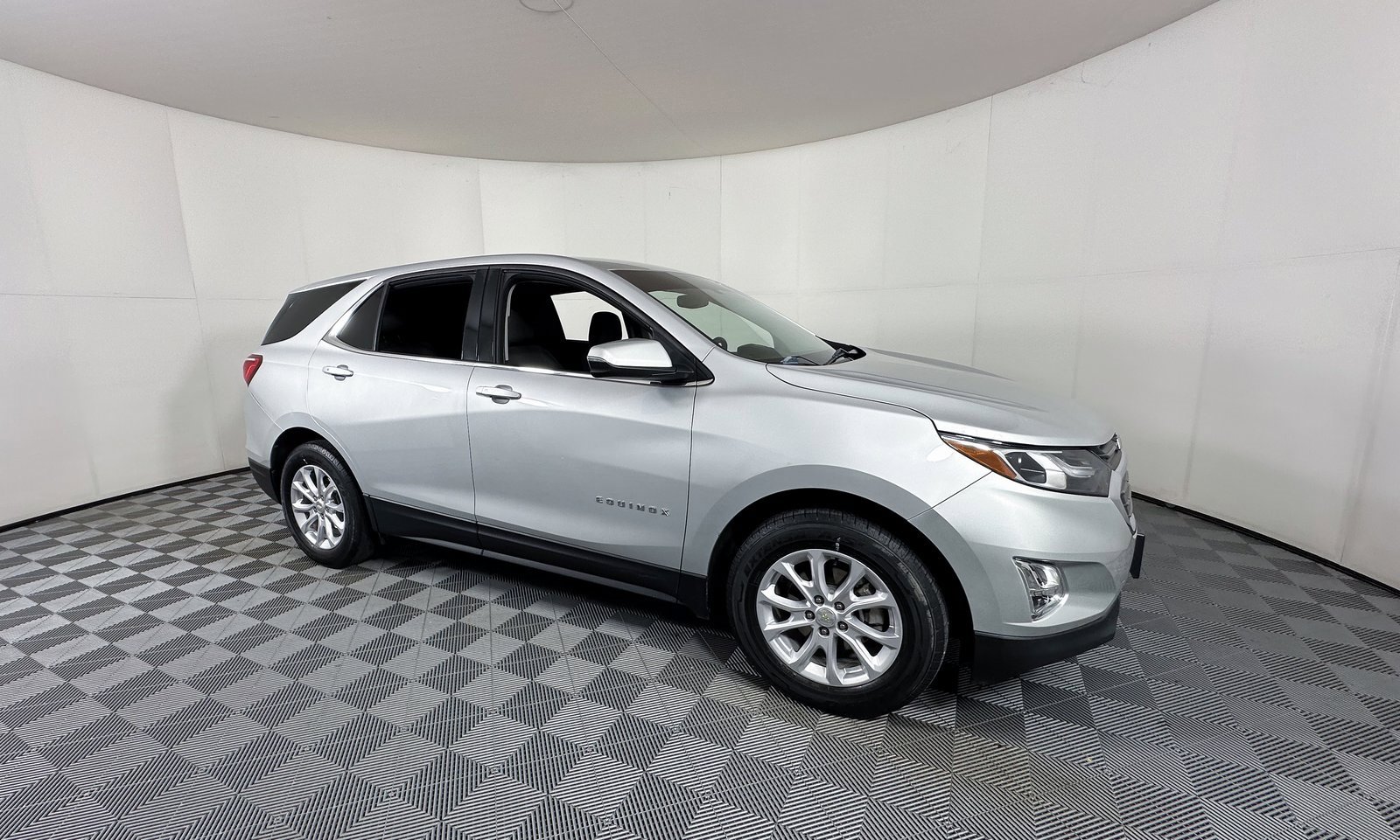 Used 2018 Chevrolet Equinox LT