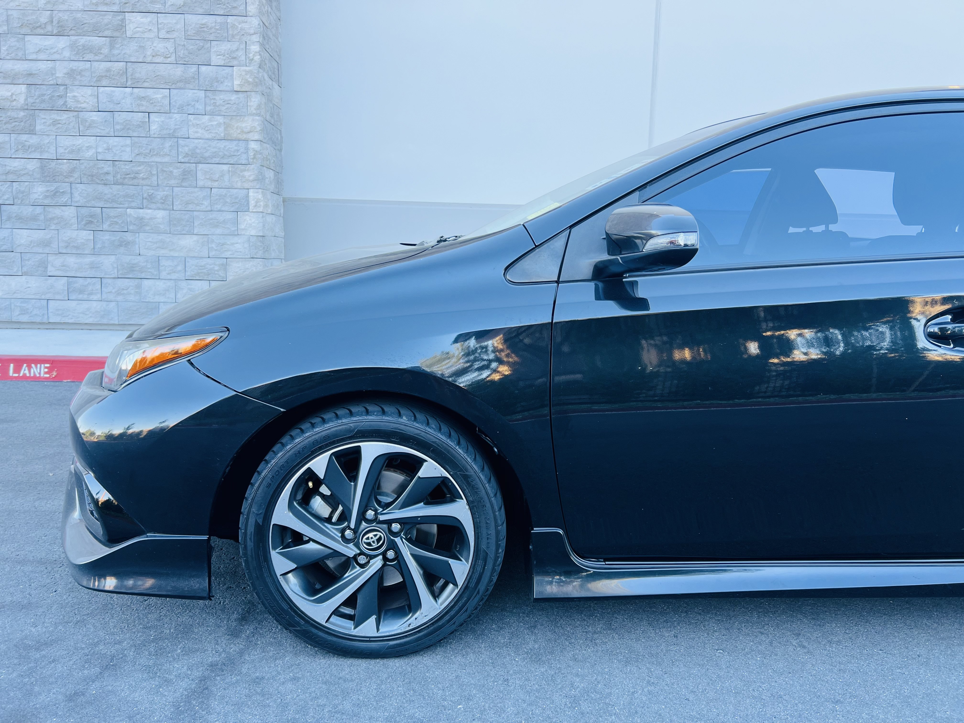 Used 2017 Toyota Corolla iM w/ Carpet Mat Package FWD image 13