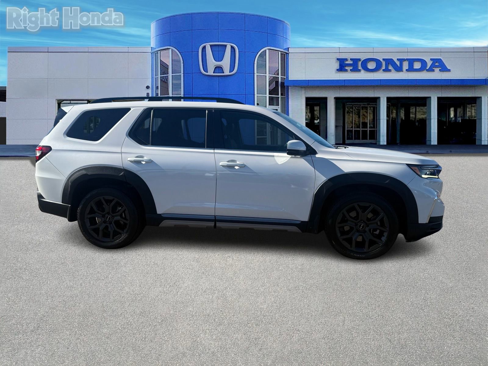 Used 2023 Honda Pilot Elite image 9