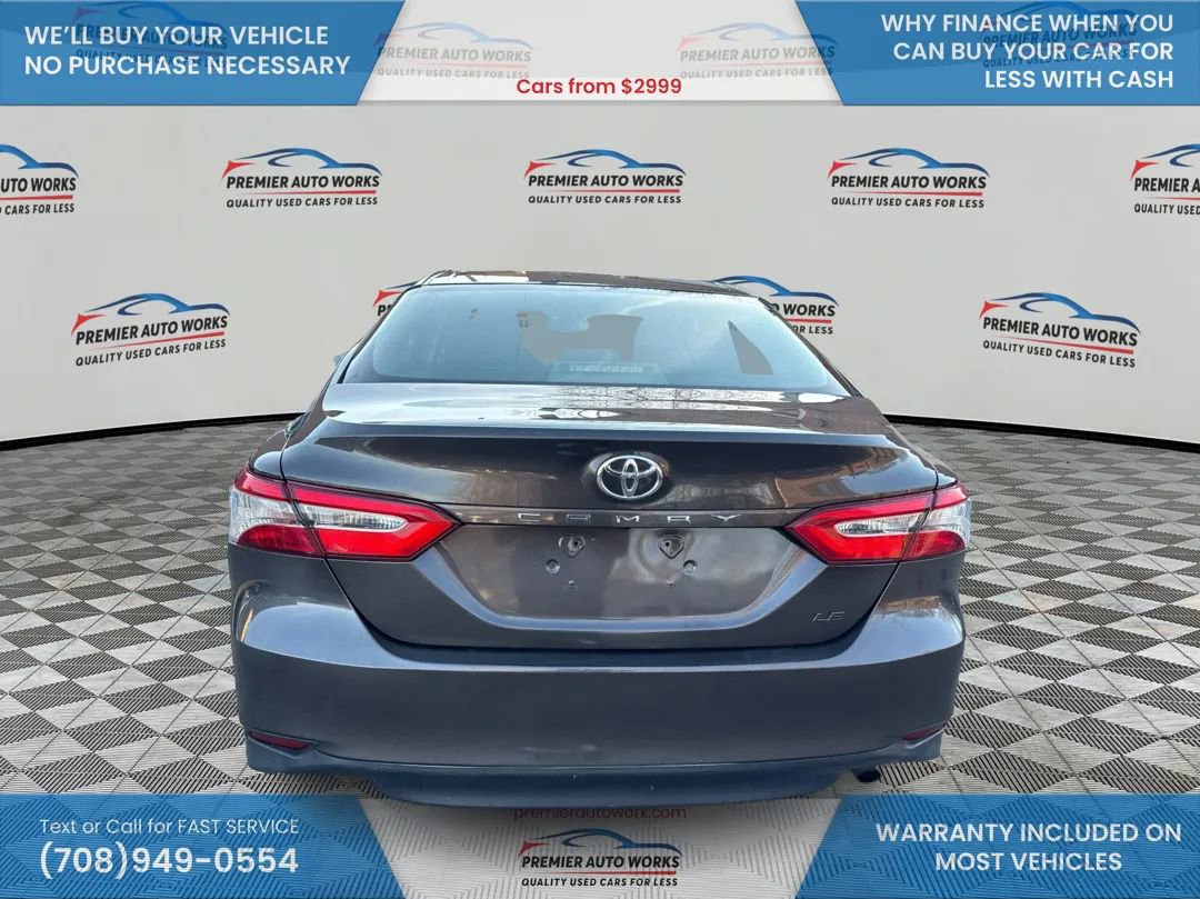 Used 2018 Toyota Camry LE image 5