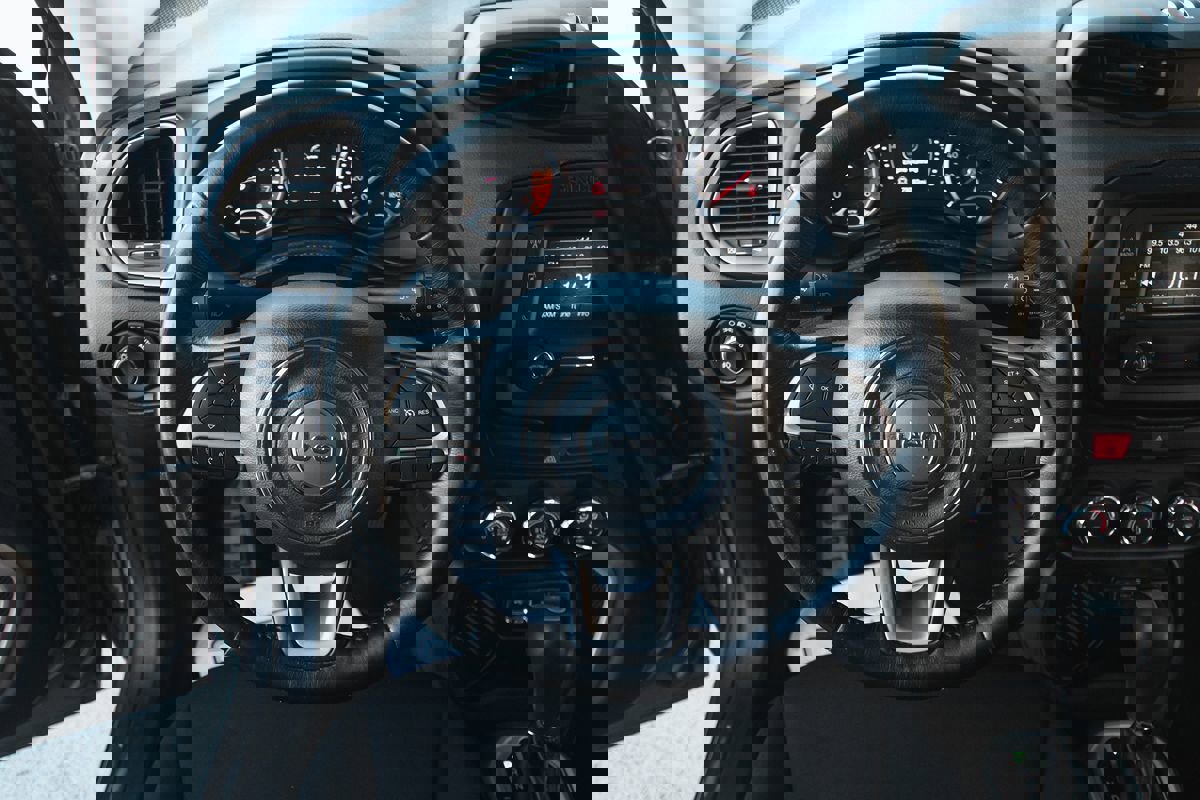 Used 2017 Jeep Renegade Latitude image 10