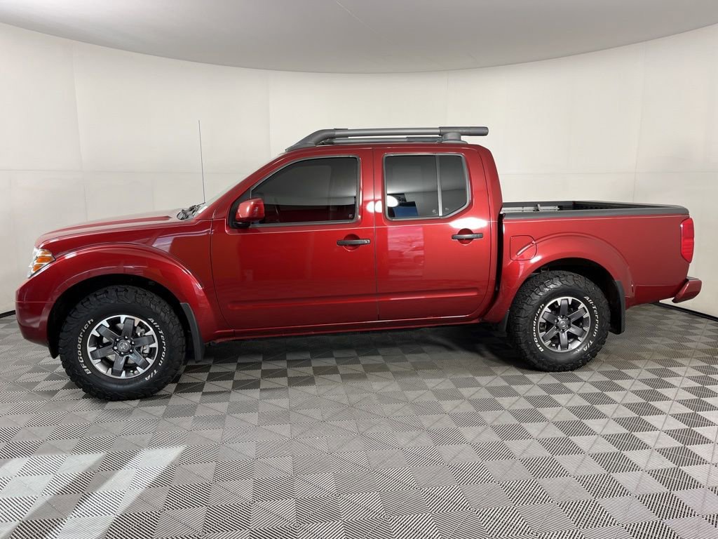 Used 2020 Nissan Frontier PRO-4X image 2