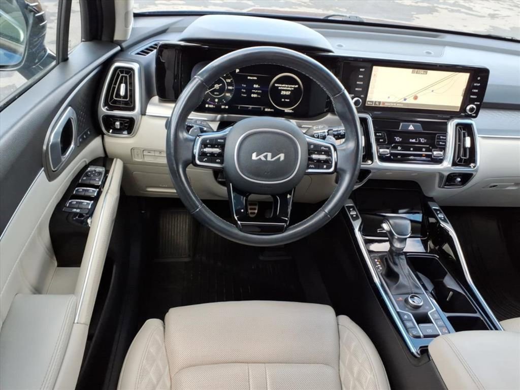Used 2023 Kia Sorento SX image 8
