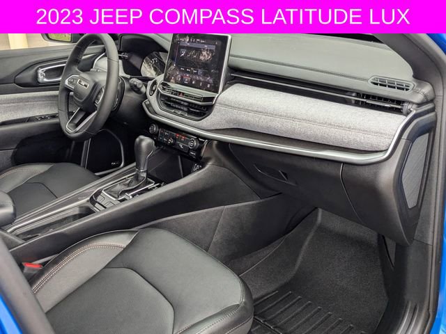 Used 2023 Jeep Compass Latitude w/ Sun and Sound Group image 30