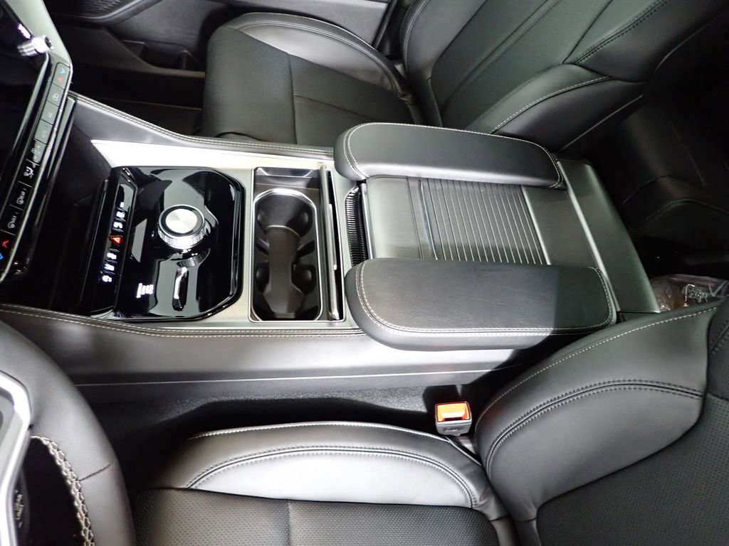 New 2026 Jeep Grand Wagoneer L 4WD image 35