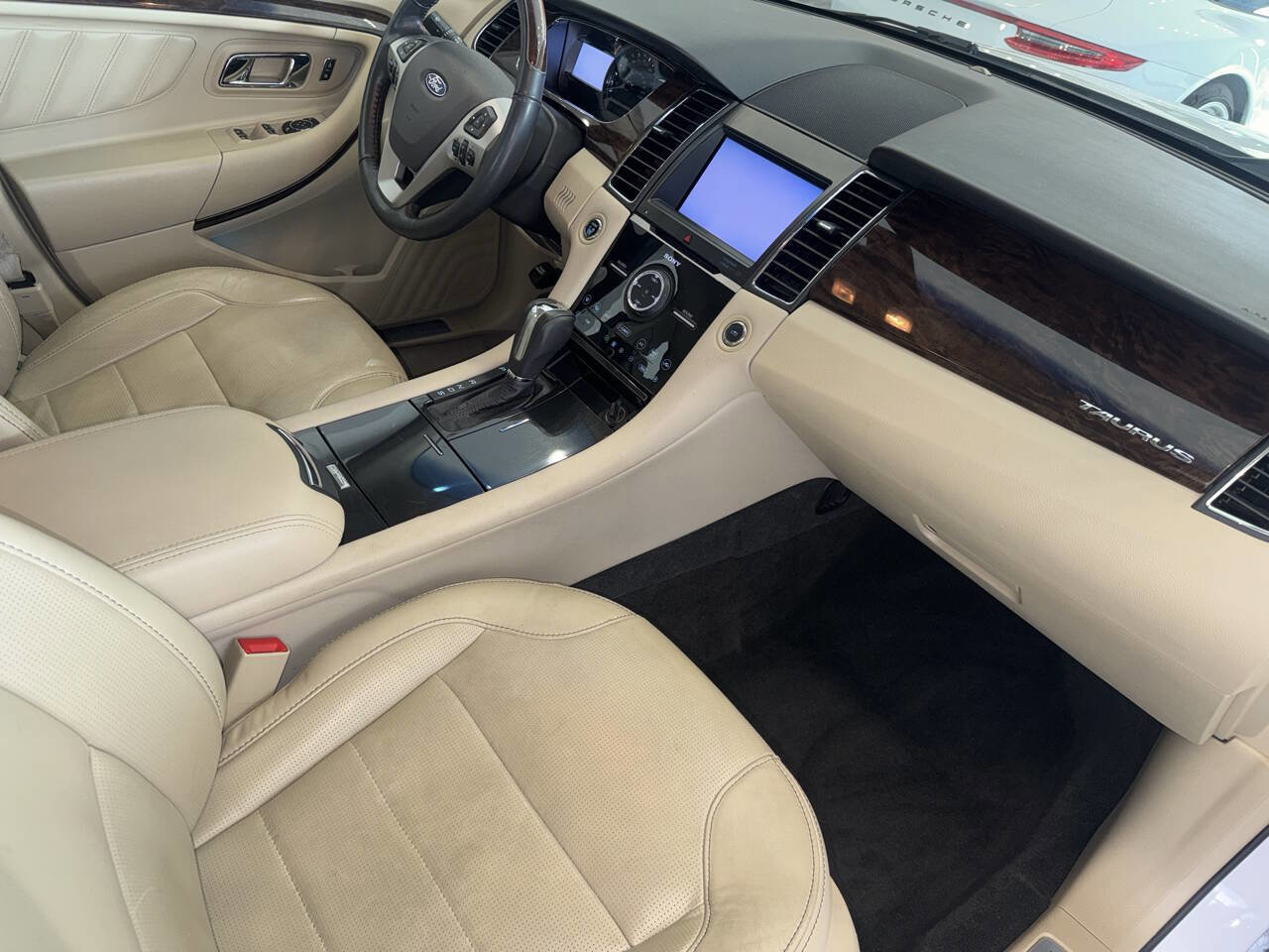 Used 2013 Ford Taurus Limited FWD image 21