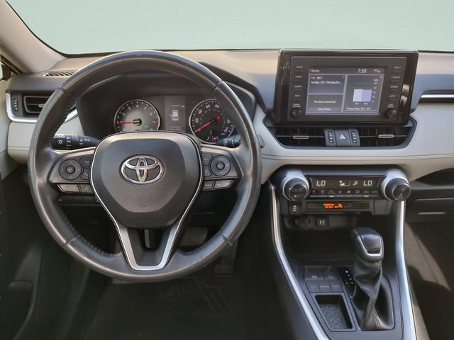Used 2019 Toyota RAV4 XLE Premium FWD image 10