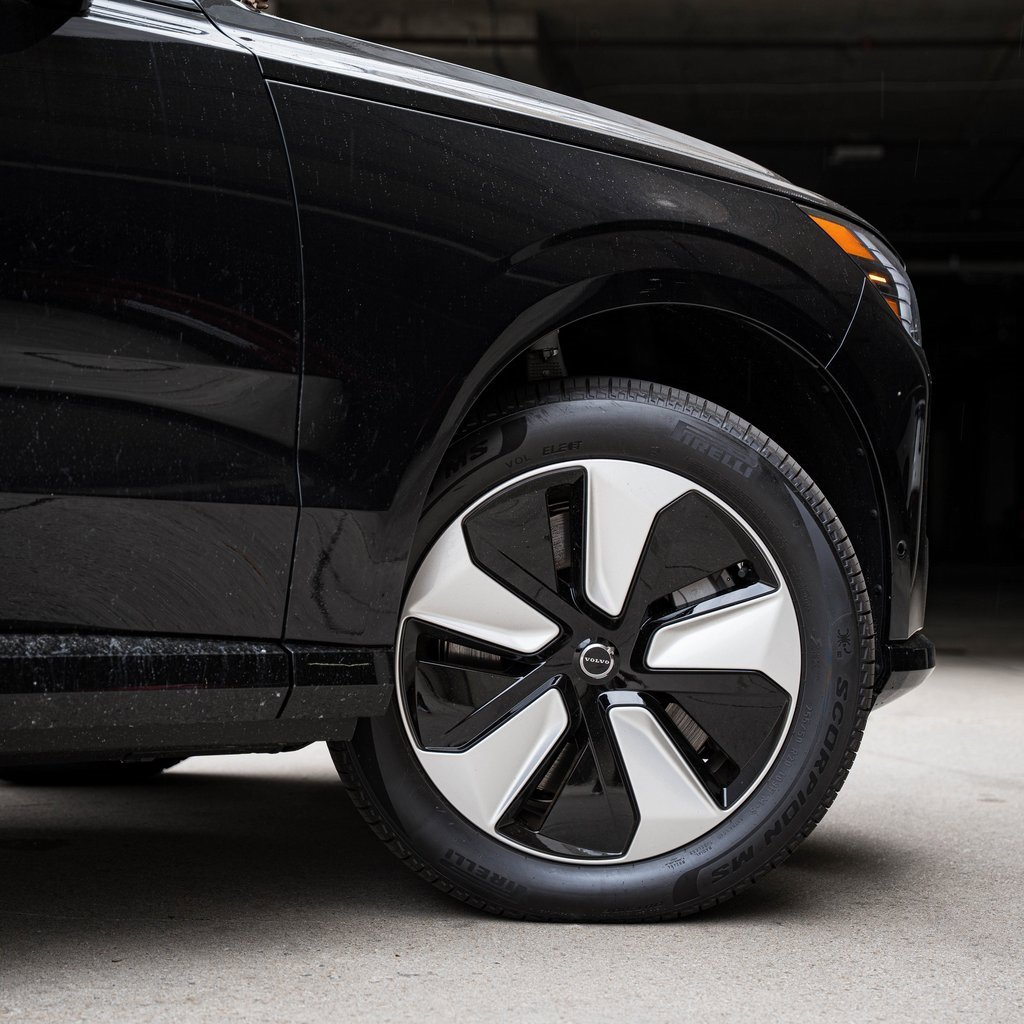 New 2025 Volvo EX90 Plus image 7