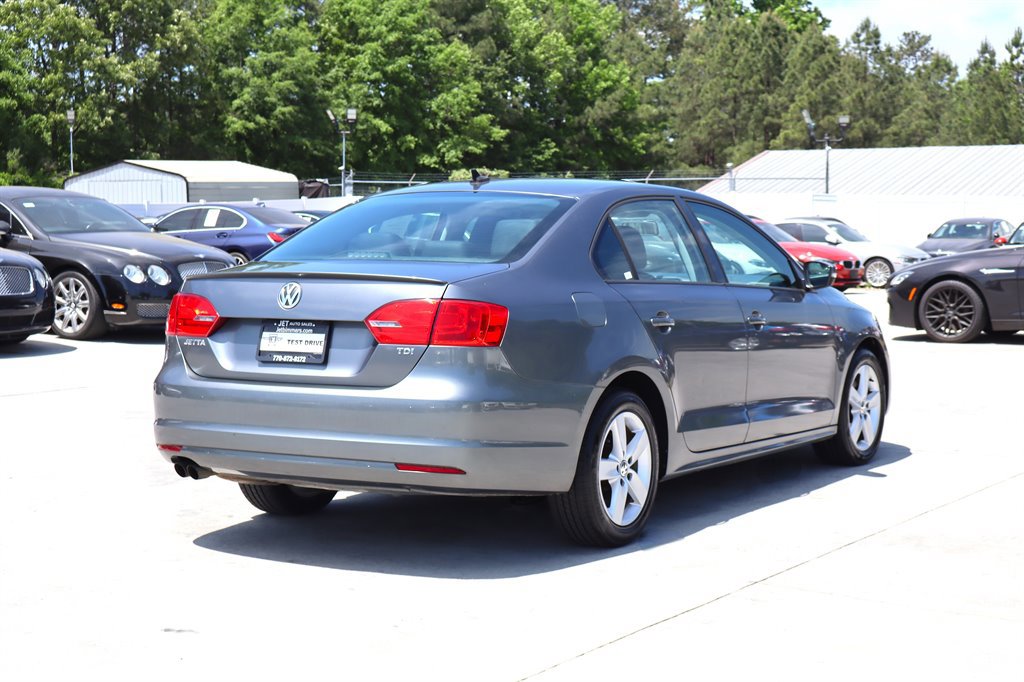 Used 2012 Volkswagen Jetta TDI FWD image 6