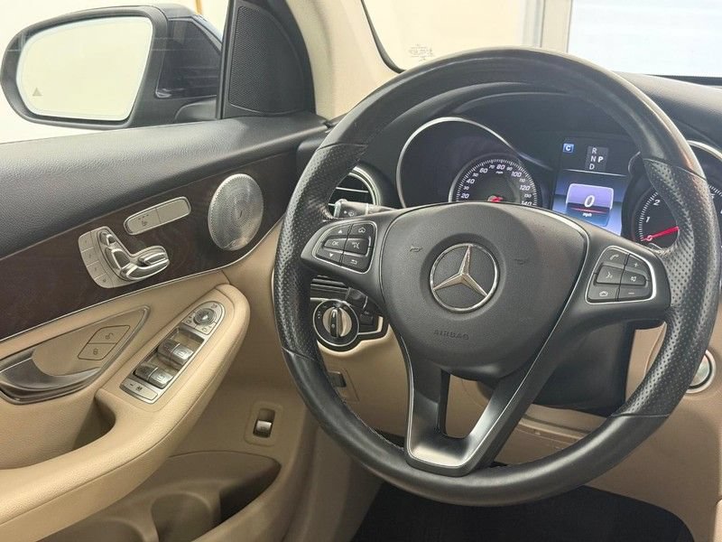 Used 2019 Mercedes-Benz GLC 300 4MATIC image 11