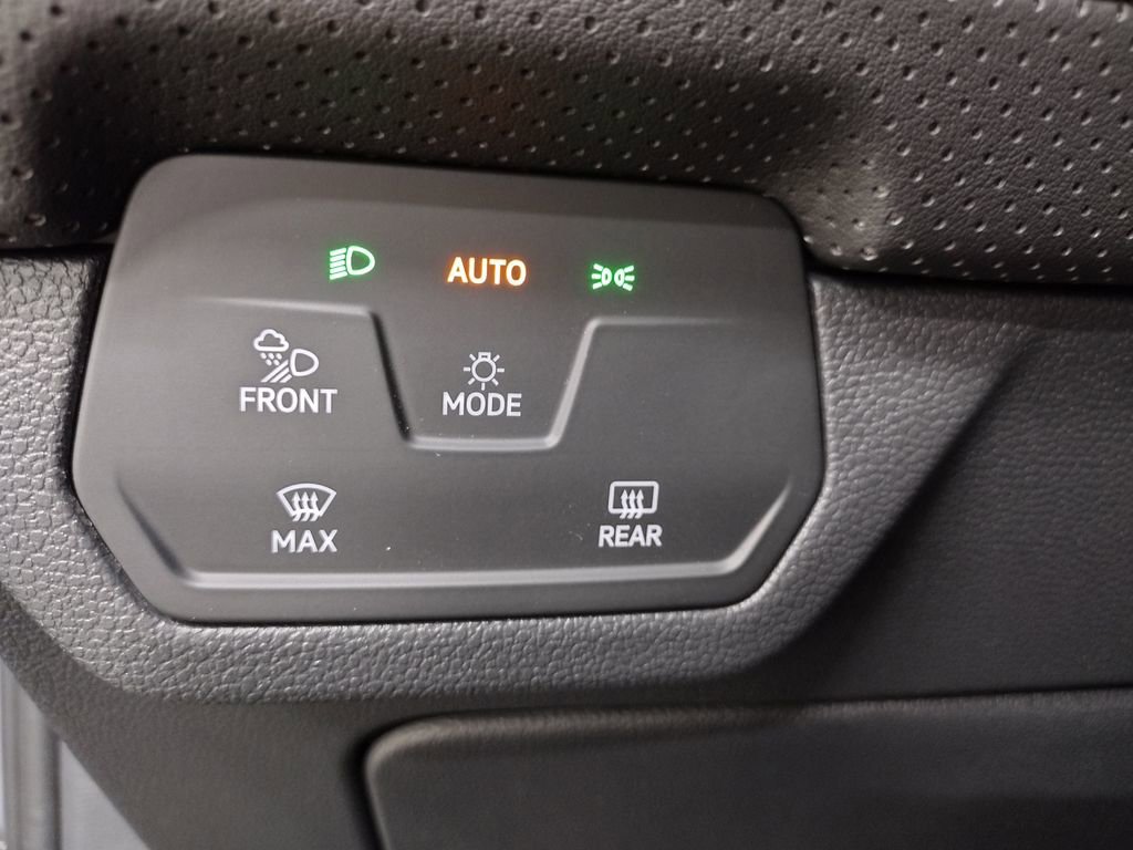 New 2025 Volkswagen Atlas SE image 27