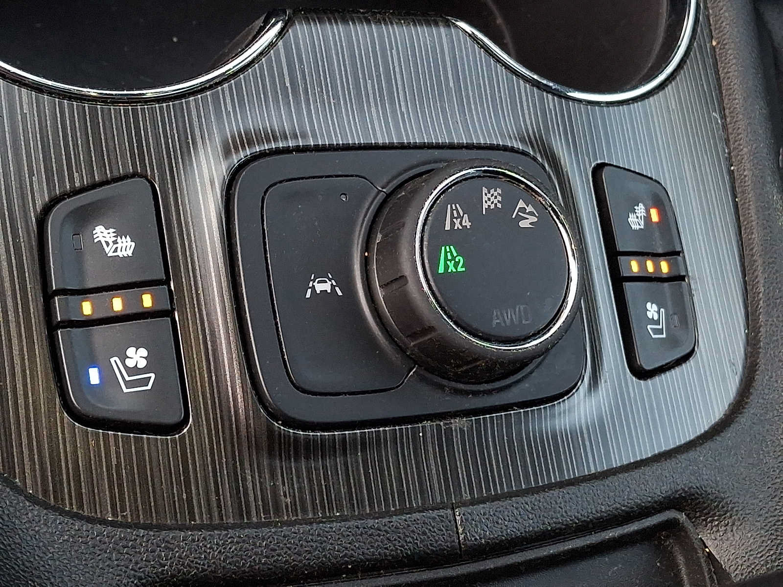 Used 2023 GMC Acadia SLT w/ Preferred Package AWD/4WD image 22