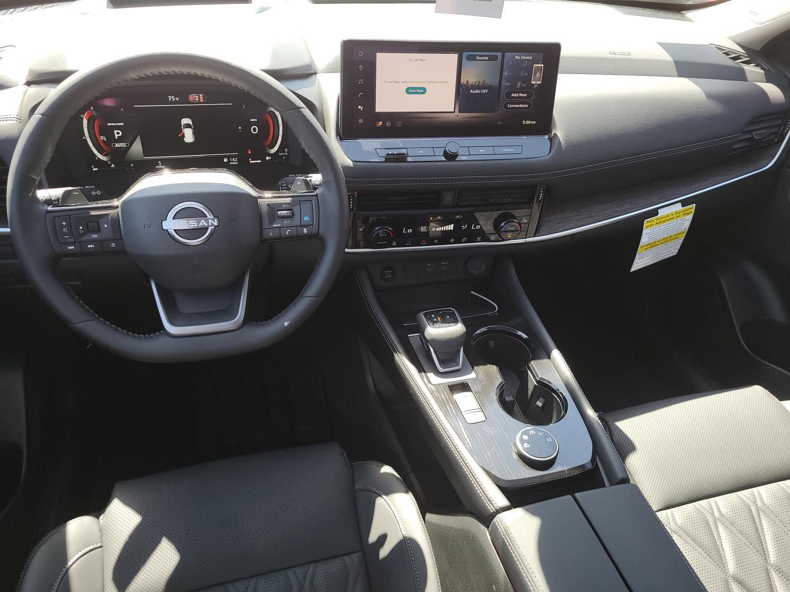 New 2026 Nissan Rogue Platinum image 2