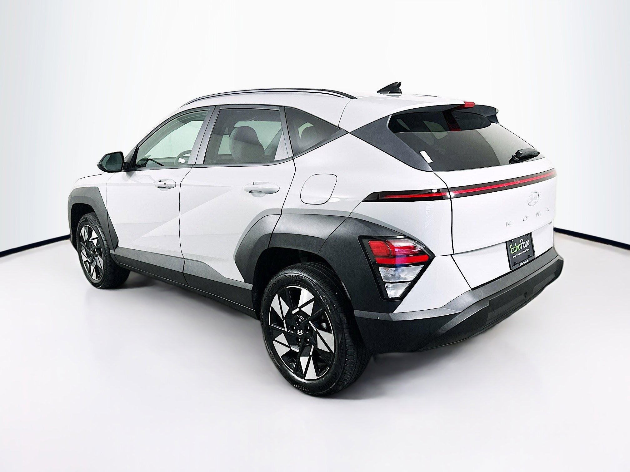 Used 2025 Hyundai Kona SEL image 5