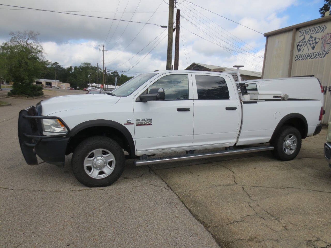 Used 2017 RAM 3500 Tradesman AWD/4WD image 1
