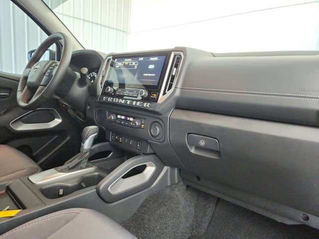 Used 2025 Nissan Frontier SV w/ SV Convenience Package image 38