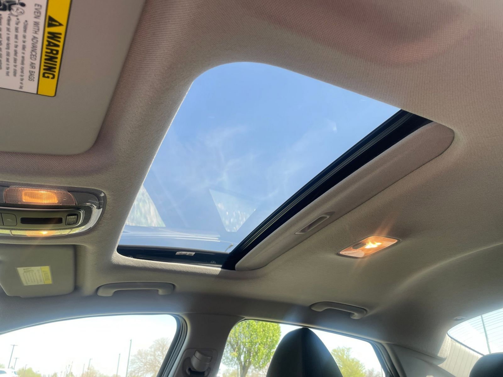 Used 2025 Hyundai Elantra SEL image 29