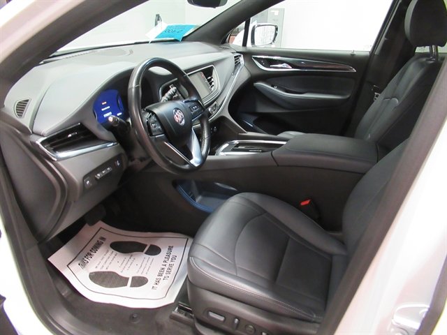 Used 2024 Buick Enclave Premium image 17