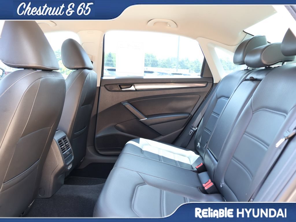 Used 2020 Volkswagen Passat 2.0T R-Line FWD image 18