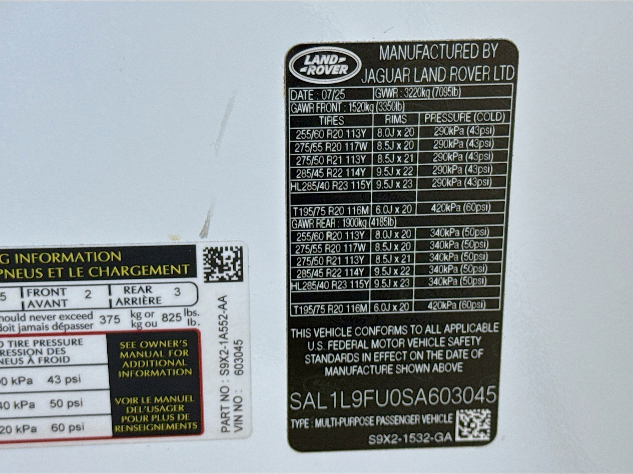 Used 2025 Land Rover Range Rover Sport Dynamic SE image 34