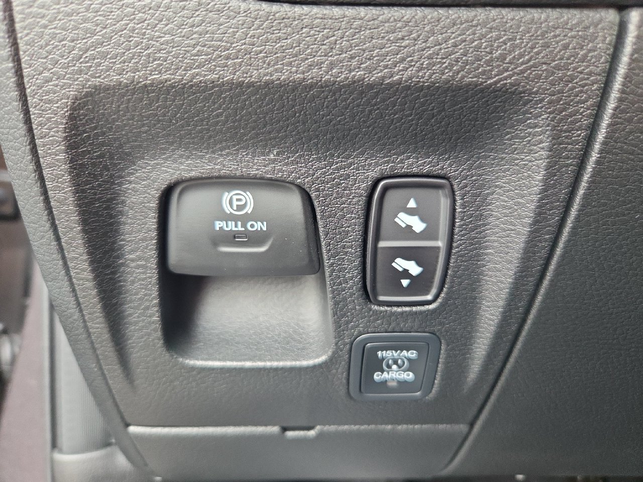 New 2026 RAM 1500 Laramie AWD/4WD image 34