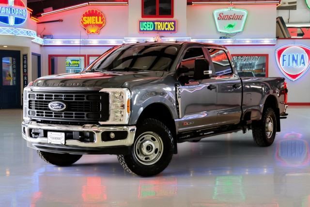 Used 2023 Ford F350 XL w/ 360-Degree Camera Package AWD/4WD image 2