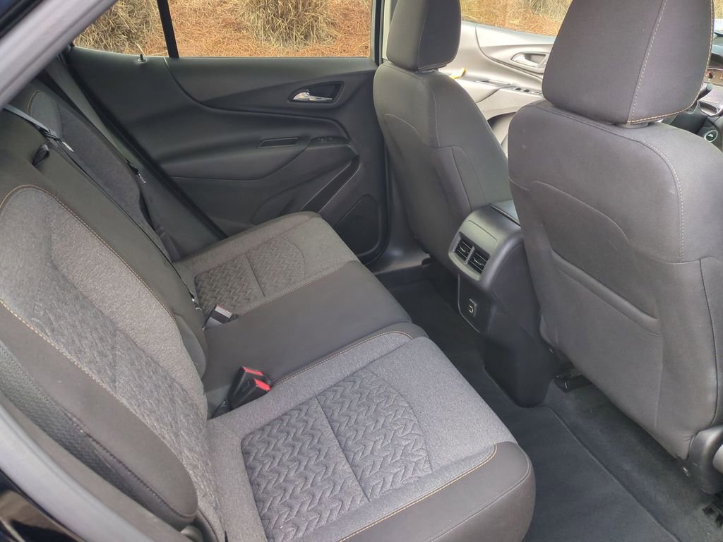 Used 2023 Chevrolet Equinox LT image 30
