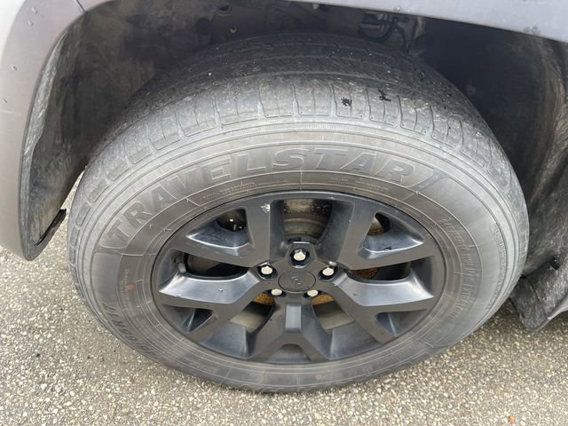 Used 2015 Jeep Cherokee Trailhawk AWD/4WD image 2