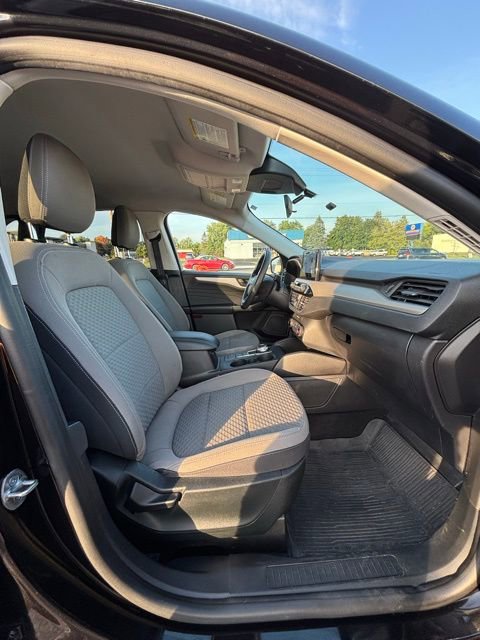 Used 2022 Ford Escape SE image 13