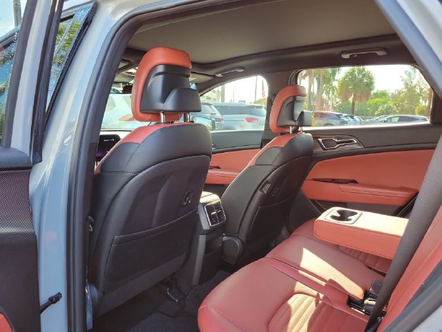 Used 2024 Kia Sportage SX FWD image 13
