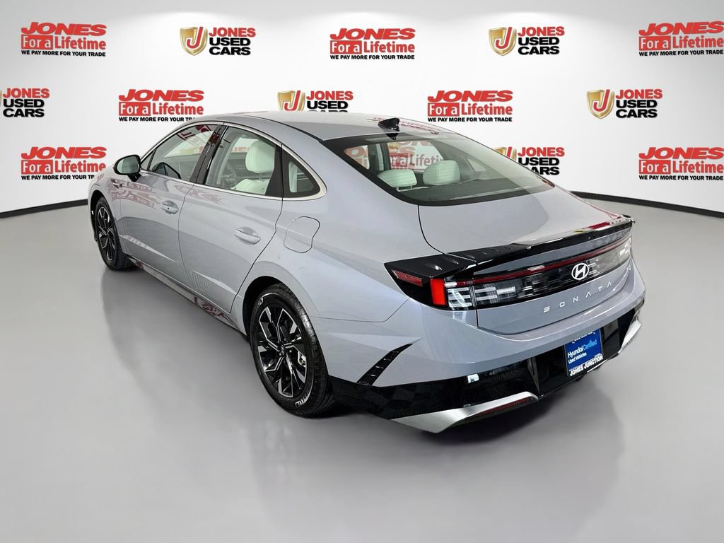 Used 2024 Hyundai Sonata SEL AWD/4WD image 2
