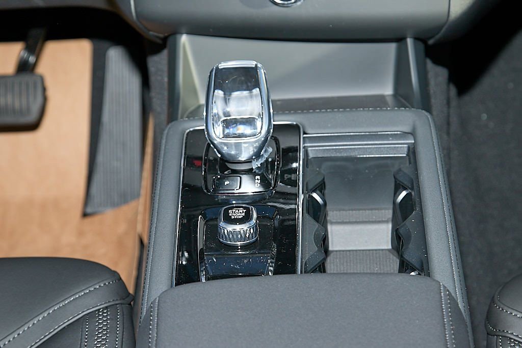 New 2026 Volvo XC90 B6 Plus w/ Protection Package image 29