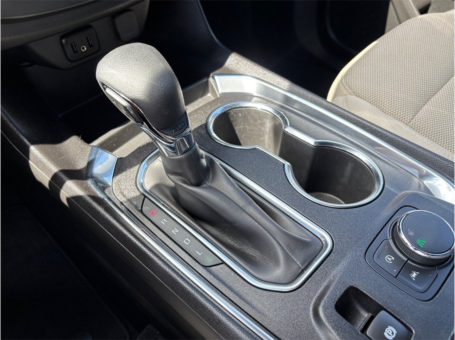 Used 2023 Chevrolet Traverse LS FWD image 33