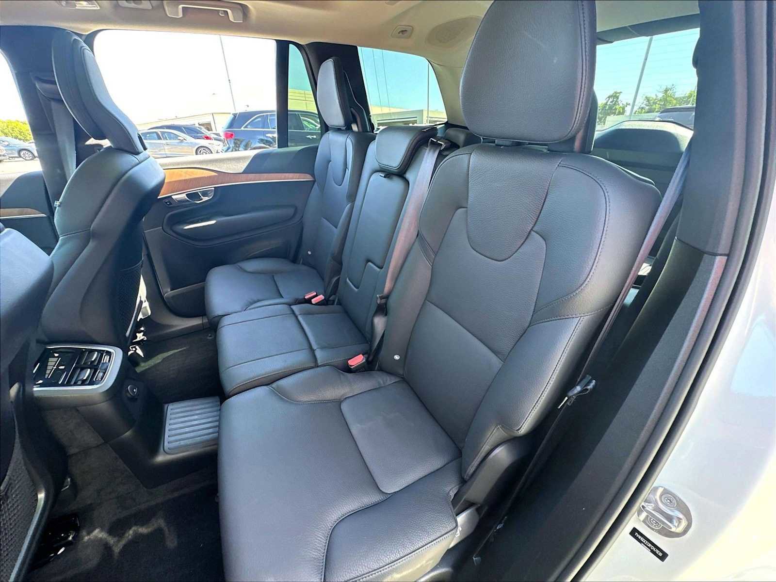 Used 2024 Volvo XC90 T8 Plus w/ Protection Package Premier AWD/4WD image 28