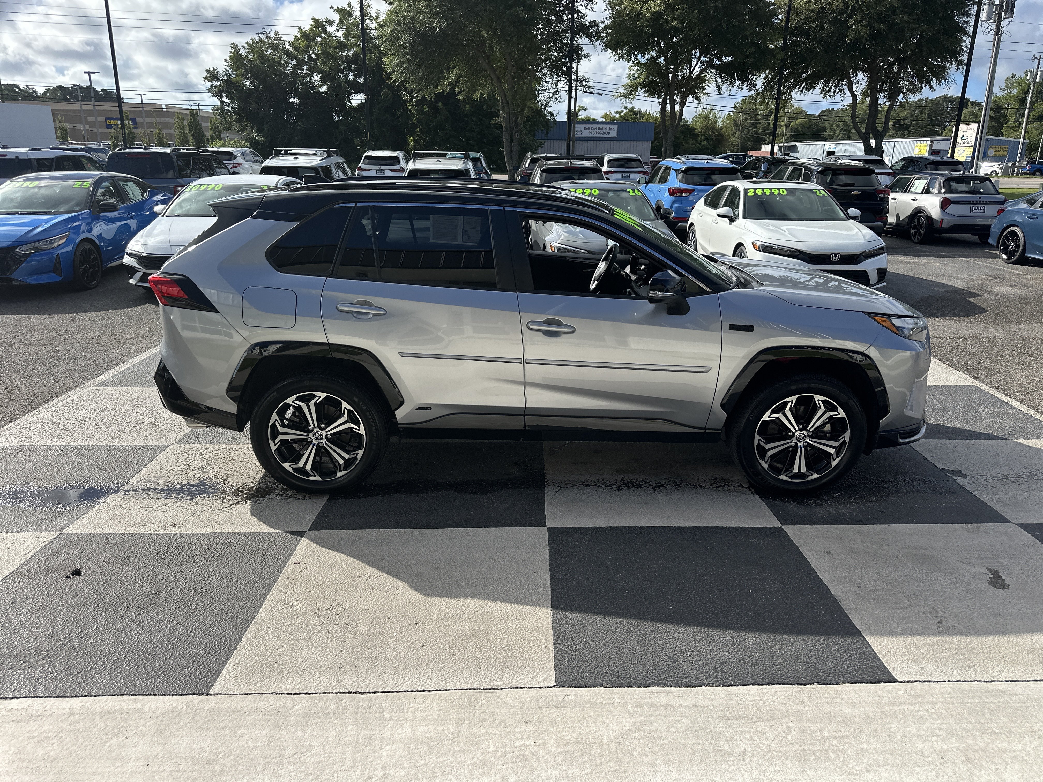 Used 2023 Toyota RAV4 XSE w/ Weather Package AWD/4WD image 3