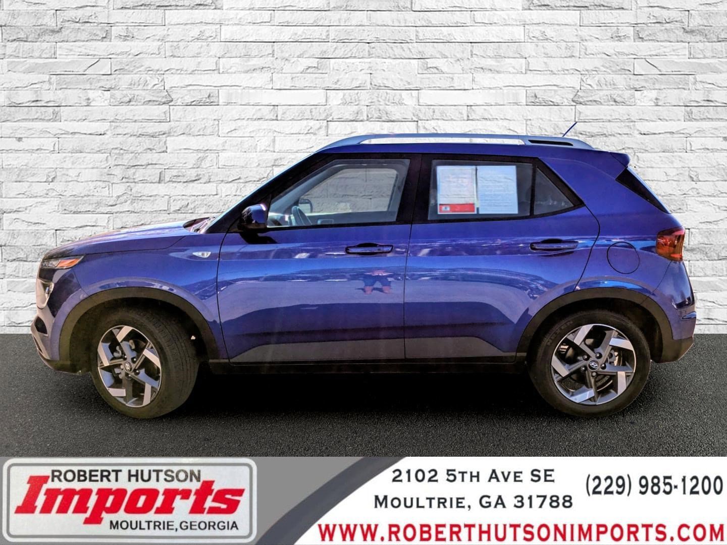 Used 2025 Hyundai Venue SEL FWD image 1