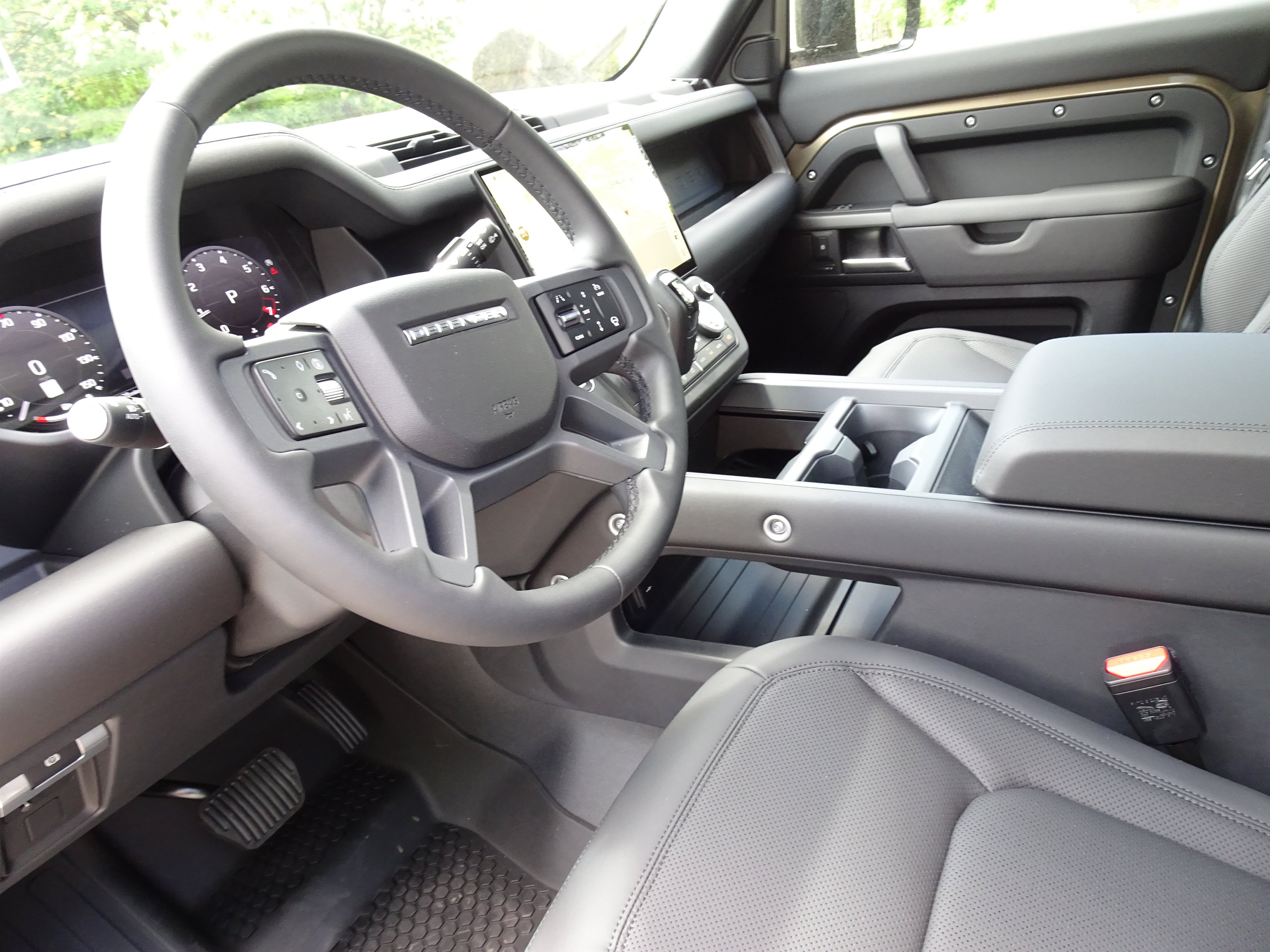 New 2026 Land Rover Defender 110 S AWD/4WD image 17
